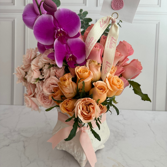 Chic roses and orchid creations